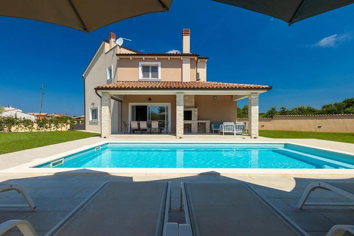 Holiday home Villa Magica Barban