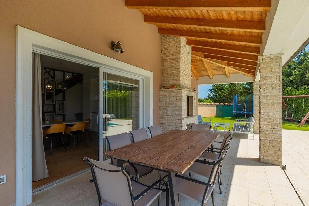 Villa Magica Barban Holiday home